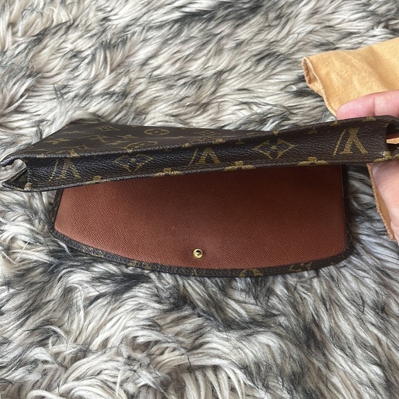 Authentic Louis Vuitton clutch - Picture 5 of 9